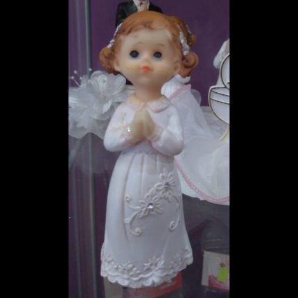 Cake topper in plastica bambina realistica con vestito bianco a fiori